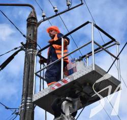 У Чернігові замінюють «голі» електродроти У Чернігові замінюють «голі» електродроти