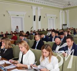 Там не вистачить, а там уже борг: Чернігівська міська рада звернулася до Гончарука Там не вистачить, а там уже борг: Чернігівська міська рада звернулася до Гончарука
