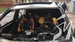У Чернігові вночі згоріли 2 автівки У Чернігові вночі згоріли 2 автівки