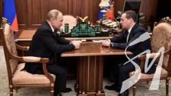Медведєв і весь уряд Росії пішов у відставку Медведєв і весь уряд Росії пішов у відставку