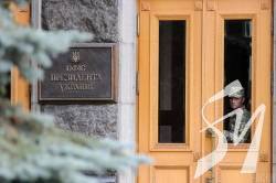 В Офісі президента запевняють, що зміна керівництва не вплине на політичний курс України В Офісі президента запевняють, що зміна керівництва не вплине на політичний курс України