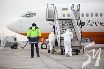 Евакуація українців з Китаю: у МВС запевнили, що на борту немає інфікованих Евакуація українців з Китаю: у МВС запевнили, що на борту немає інфікованих