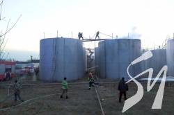 У Ніжинському районі вогнеборці локалізували загоряння резервуару з нафтопродуктами У Ніжинському районі вогнеборці локалізували загоряння резервуару з нафтопродуктами