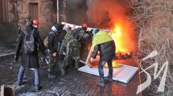 Менше половини українців вважають Майдан революцією гідності – опитування Менше половини українців вважають Майдан революцією гідності – опитування