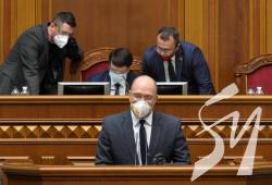 Послаблення карантину в Україні: у Раді хочуть почути план від Шмигаля Послаблення карантину в Україні: у Раді хочуть почути план від Шмигаля