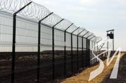 Стіну на кордоні між Україною та РФ побудували лише на 40% (документ) Стіну на кордоні між Україною та РФ побудували лише на 40% (документ)