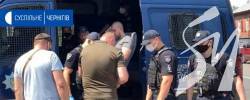 Приїзд Рабіновича до Чернігова: під домашній арешт відправили 2 учасників сутичок з поліцейськими Приїзд Рабіновича до Чернігова: під домашній арешт відправили 2 учасників сутичок з поліцейськими