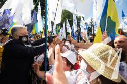 Порошенко:влада антиукраїнців дістає з-під сукна «мовне питання»,щоб показати свою відданість Кремлю Порошенко:влада антиукраїнців дістає з-під сукна «мовне питання»,щоб показати свою відданість Кремлю
