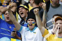 В Україні дозволили проводити футбольні матчі з глядачами: вимоги В Україні дозволили проводити футбольні матчі з глядачами: вимоги