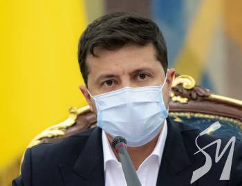 Зеленський пропонує припинити повноваження всіх суддів КС Зеленський пропонує припинити повноваження всіх суддів КС