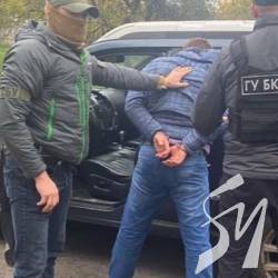 Голову Чернігівської РДА Журмана затримали за підозрою в отриманні хабара Голову Чернігівської РДА Журмана затримали за підозрою в отриманні хабара