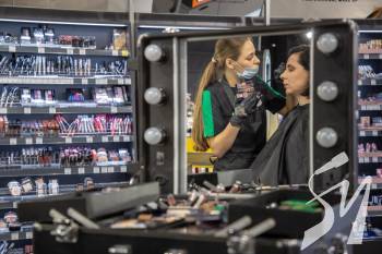  :      EVA   beauty lab