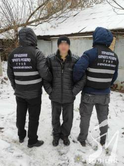 На Прилуччині поліція затримала чоловіка за вбивство та приховування тіла товариша На Прилуччині поліція затримала чоловіка за вбивство та приховування тіла товариша