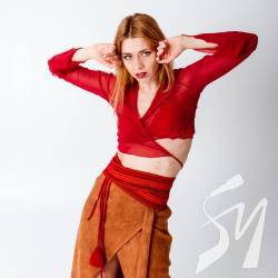 Христина Лугова новою піснею закликає кожного відродитися Христина Лугова новою піснею закликає кожного відродитися