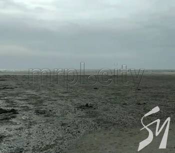 У Маріуполі море на 100 м відійшло від берега У Маріуполі море на 100 м відійшло від берега