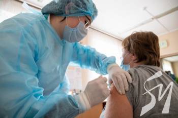 У МОЗ розповіли, скільки людей в Україні повністю вакциновані від COVID-19