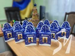 Напередодні свят «Чернігівнафтогаз» та Гнідинцівський ГПЗ передали дітям солодкі подарунки
