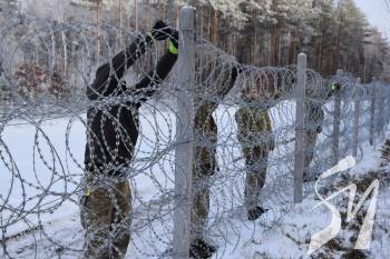 Колючий дріт та вертолітні майданчики: Україна посилює кордон з Білоруссю Колючий дріт та вертолітні майданчики: Україна посилює кордон з Білоруссю