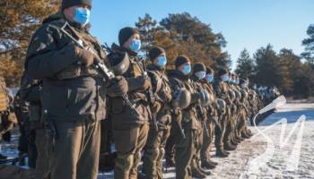 У Миколаєві Нацгвардія знешкодила окупантів, які їздили у фурах АТБ У Миколаєві Нацгвардія знешкодила окупантів, які їздили у фурах АТБ