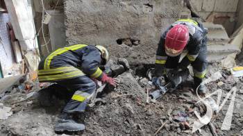 У Чернігові рятувальники знайшли тіло чоловіка під завалами будинку