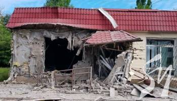 Ворог наступає на Сєвєродонецьк з різних напрямків, але не може прорвати оборону ЗСУ Ворог наступає на Сєвєродонецьк з різних напрямків, але не може прорвати оборону ЗСУ