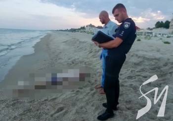 На пляжі в Затоці від вибуху загинув чоловік з Чернігівщини та ще один травмувався На пляжі в Затоці від вибуху загинув чоловік з Чернігівщини та ще один травмувався