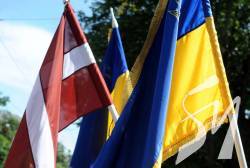 Шкільні автобуси, підготовка до зими та потреби жителів Ягідного: як Латвія допоможе Чернігівщині Шкільні автобуси, підготовка до зими та потреби жителів Ягідного: як Латвія допоможе Чернігівщині