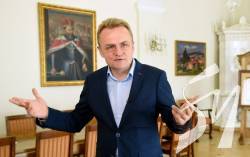 Ракетні удари по Львову: 80% міста без світла, одна людина поранена Ракетні удари по Львову: 80% міста без світла, одна людина поранена