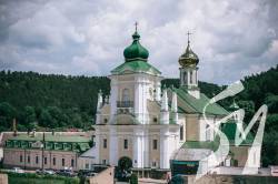 Вкрали купол із хрестом. УПЦ МП виселяють зі старовинного собору на Тернопільщині Вкрали купол із хрестом. УПЦ МП виселяють зі старовинного собору на Тернопільщині