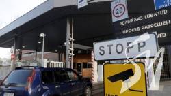 На кордоні Естонії з РФ суттєво зріс рух після закриття східного кордону Фінляндії На кордоні Естонії з РФ суттєво зріс рух після закриття східного кордону Фінляндії
