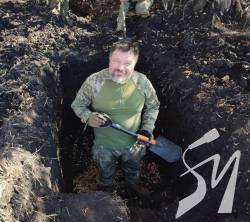 Імперії потрібна війна. Професор Євген Луняк про участь у боях за Незалежність з 2014 року Імперії потрібна війна. Професор Євген Луняк про участь у боях за Незалежність з 2014 року