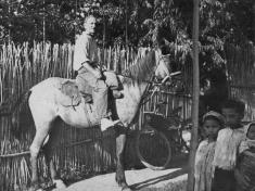  ,  , ,   , 1945 . 