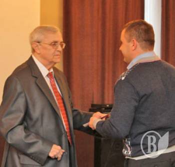 ��� �������� ���� ����������� �� ������� �100 ������ ������ ������