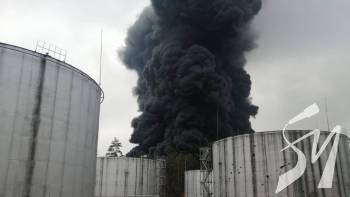 � �������� 3 �������, �������� � 8.10 ������ ��������� ���������. 